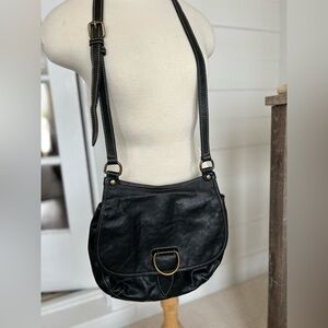 Frye all leather mail pouch style handbag.